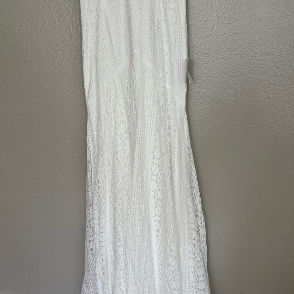 NWOT Infinite Bliss Ivory Lace Sleeveless Backless Trumpet Maxi Dress - Picture 10 of 10